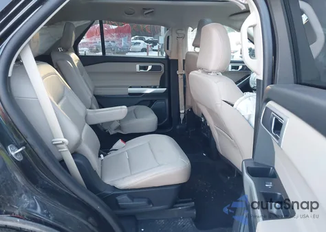 2021 Ford Explorer Xlt z USA, uszkodzony, nr VIN 1FMSK8DH8MGB09705